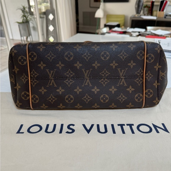 Authentic Louis Vuitton Totally MM Bag Great condition SD4181 (2011). It’s REAL - Picture 4 of 11